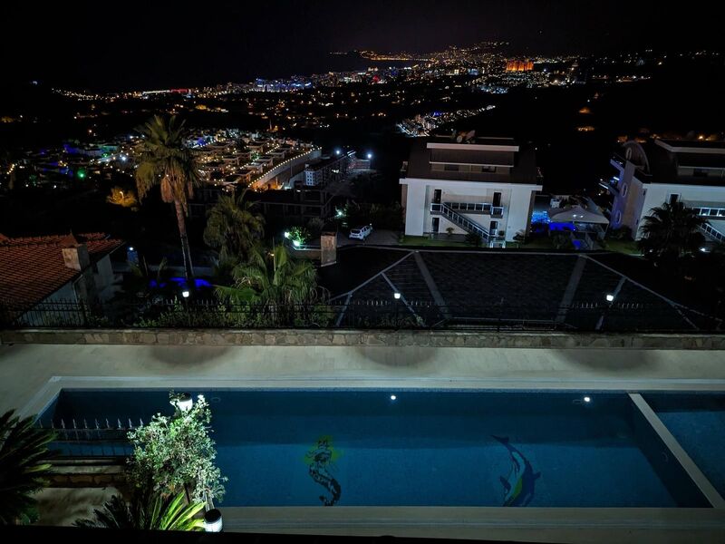 Villa Kargıcak 5+1 Deniz Manzaralı Özel Havuzlu