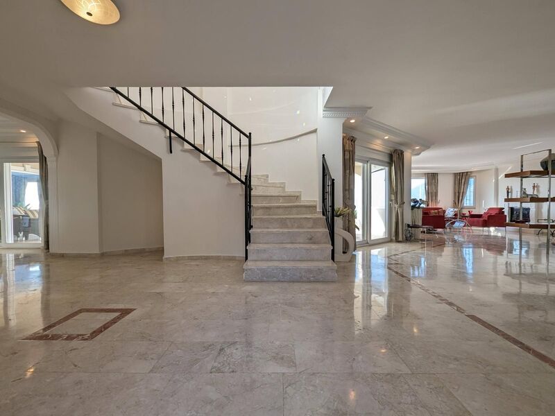 Villa Kargıcak 5+1 Deniz Manzaralı Özel Havuzlu