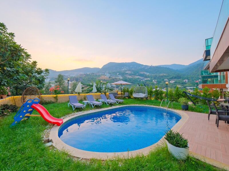 Villa Bektaş 5+1 Deniz Manzaralı Özel Havuzlu