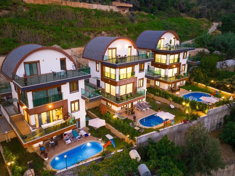Villa Bektaş 5+1 Deniz Manzaralı Özel Havuzlu