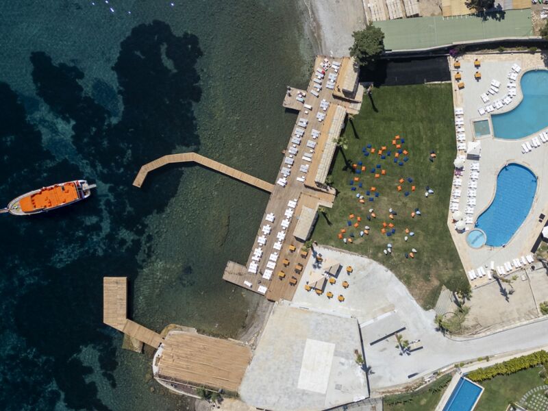 Sude Beach Hotel