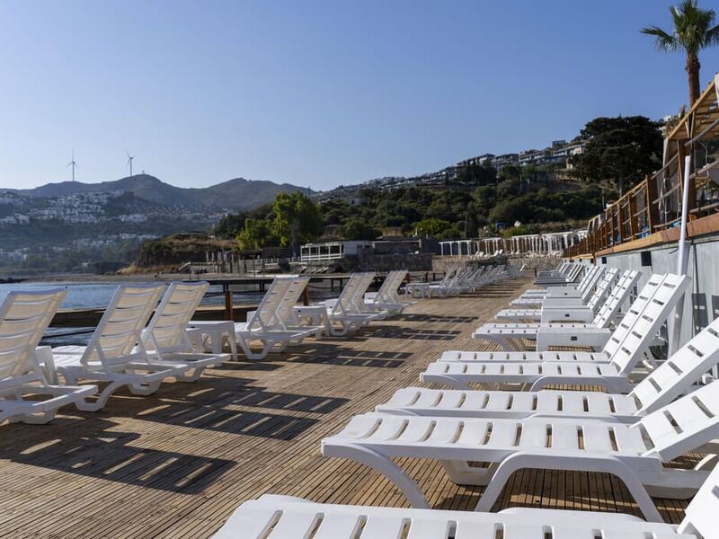 Sude Beach Hotel
