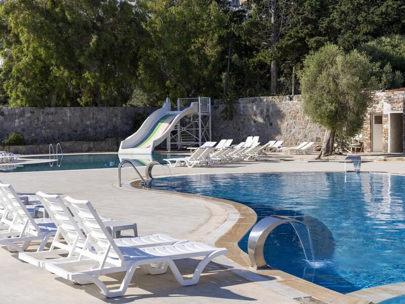 Sude Beach Hotel