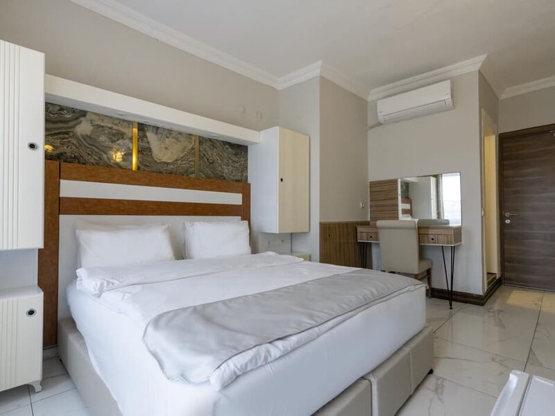 Sude Beach Hotel