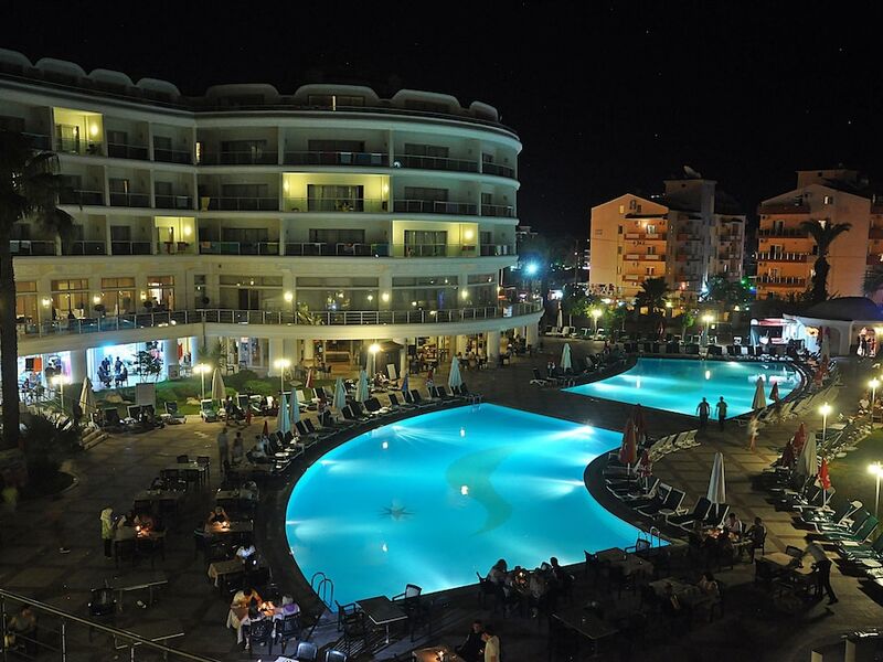 Pineta Park  Deluxe Hotel