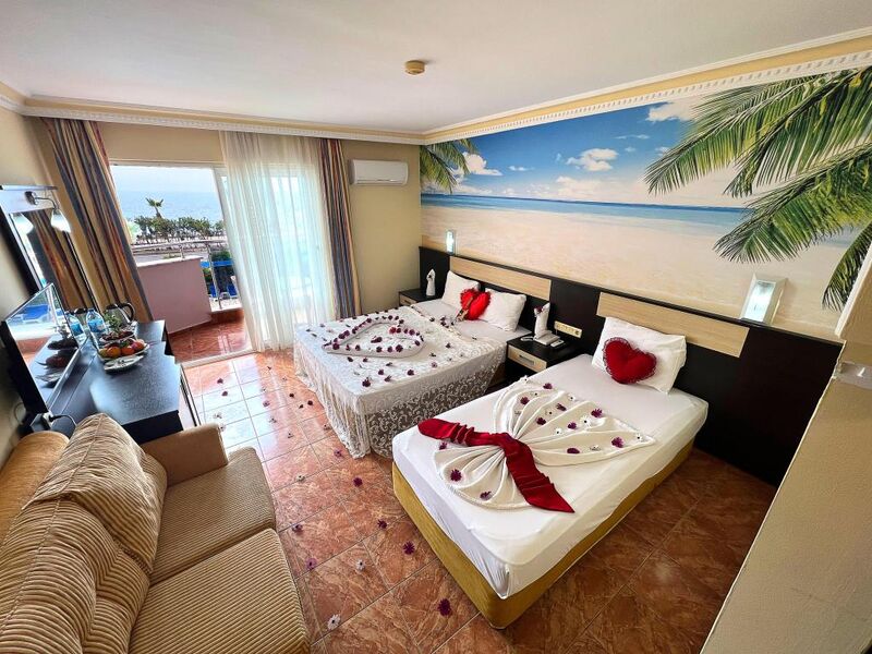 First Class Hotel