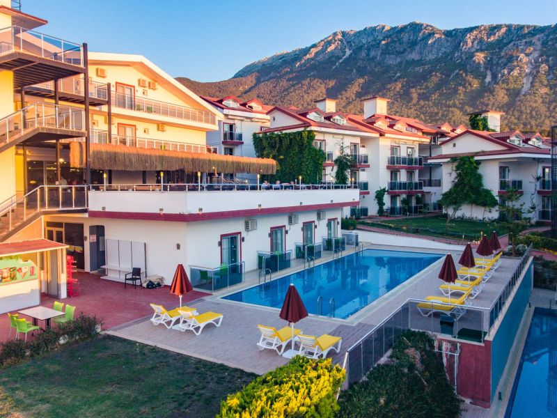 Sunshine Holiday Resort