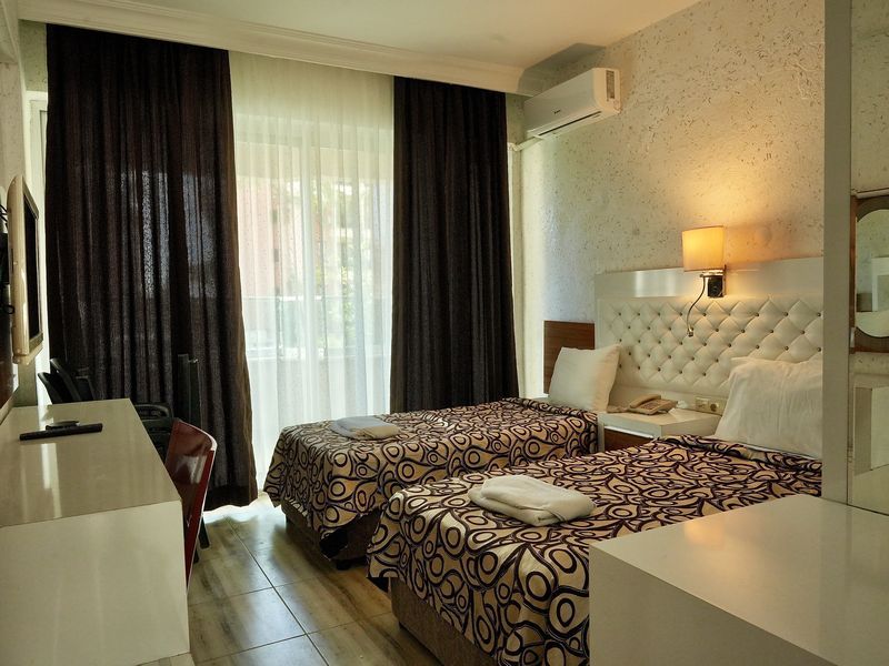 Club Monte Carlo  Ex. Club  Tess Hotel